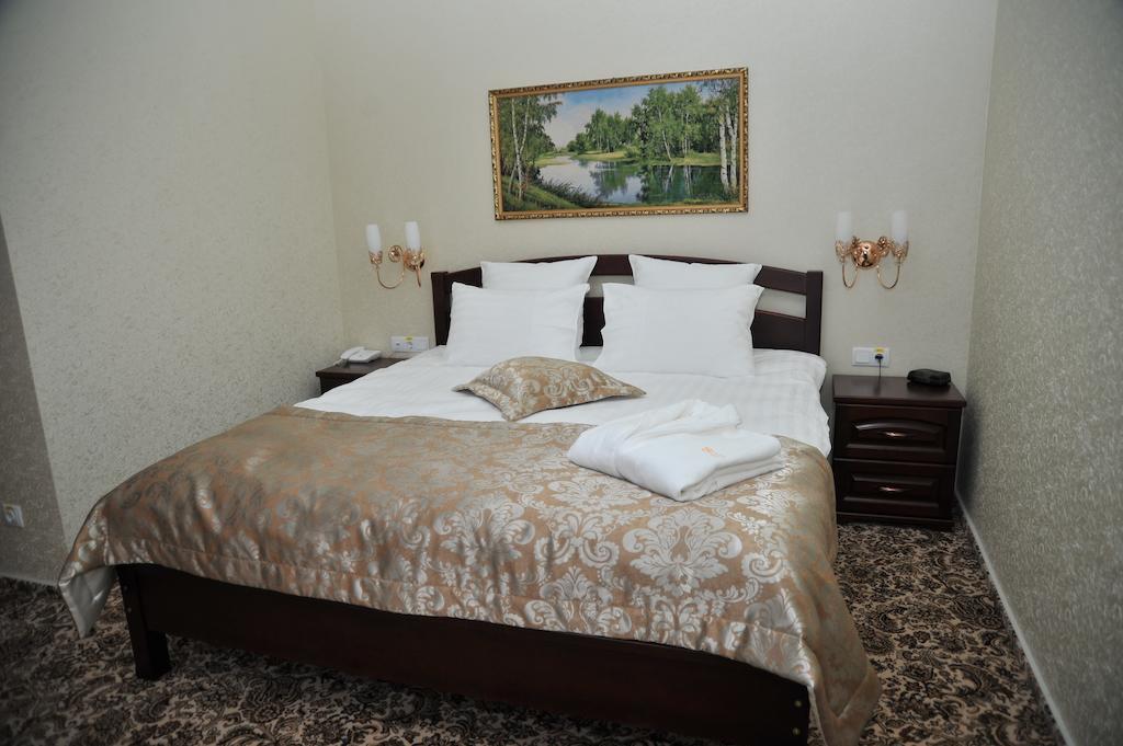 Slava Hotel Zaporizhia Quarto foto