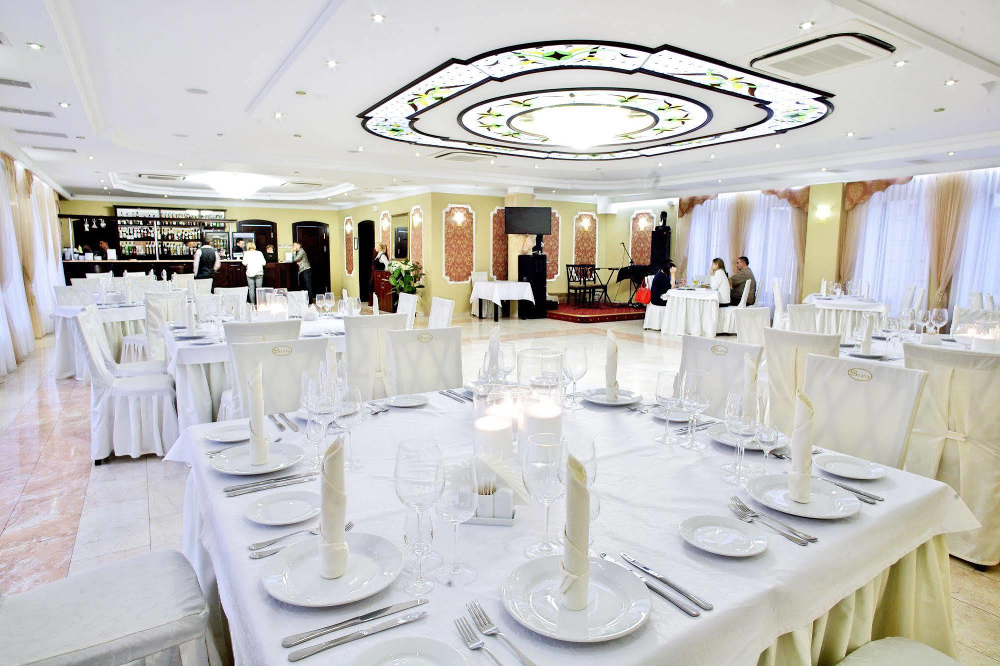 Slava Hotel Zaporizhia Exterior foto